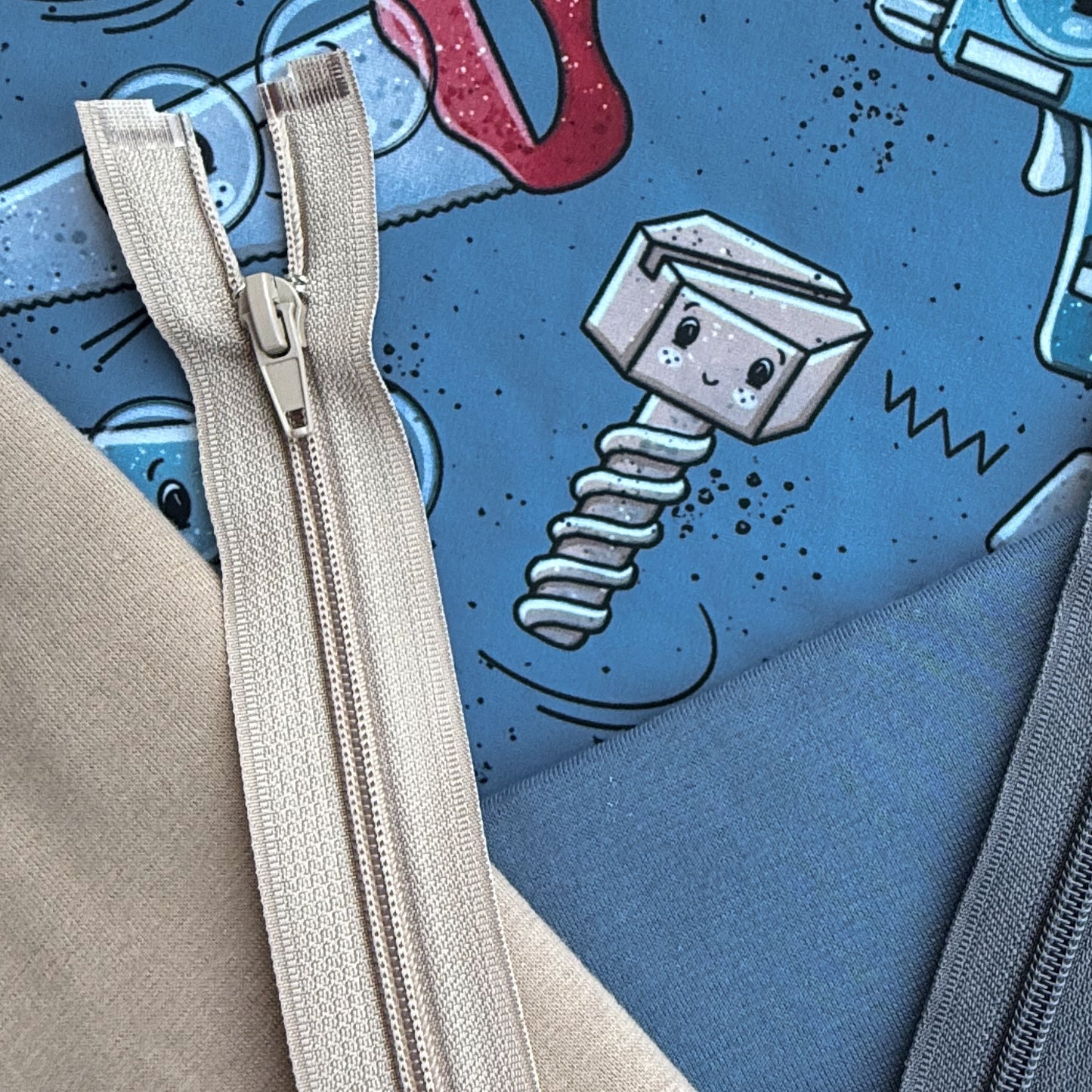 Avovetoketju 60cm: hiekka